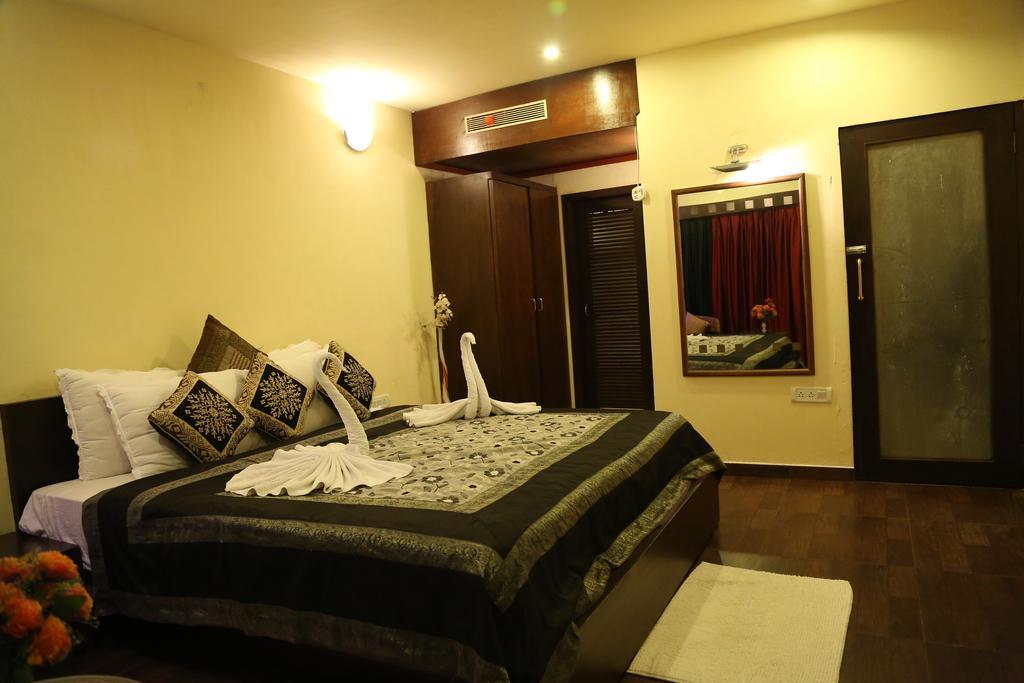 Meuse Jupiter Business And Luxury Hotel Nashik Quarto foto