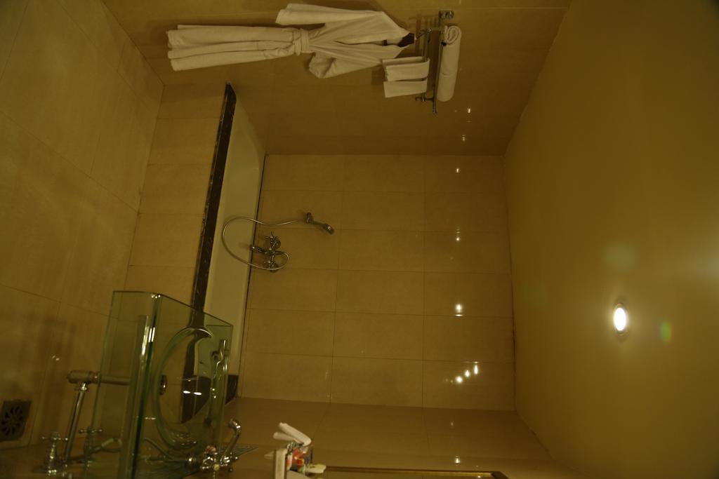 Meuse Jupiter Business And Luxury Hotel Nashik Quarto foto